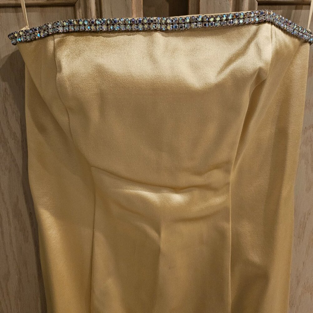 Mini dress - Picture 2 of 4